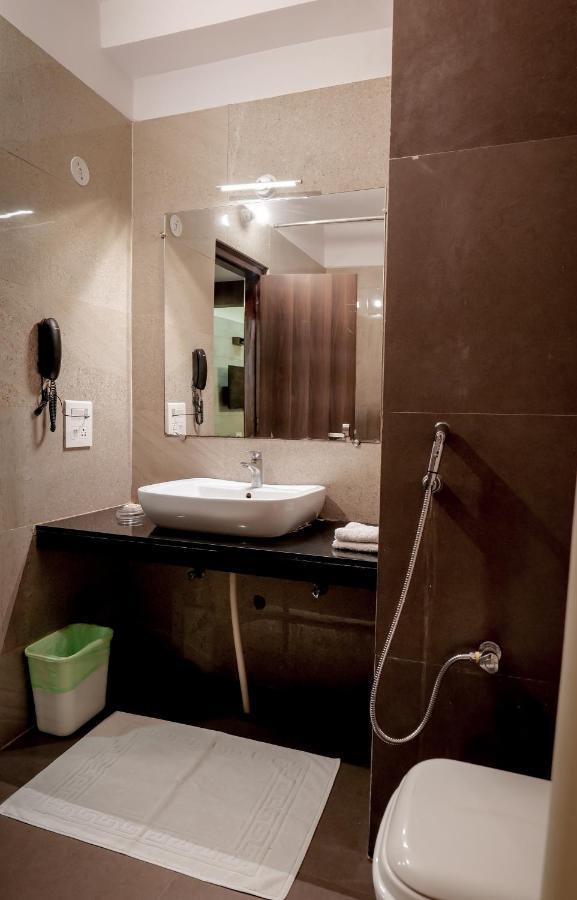 Hotel Highway King Behror Ngoại thất bức ảnh
